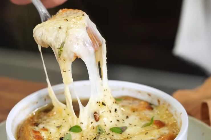 What to Serve with French Onion Soup